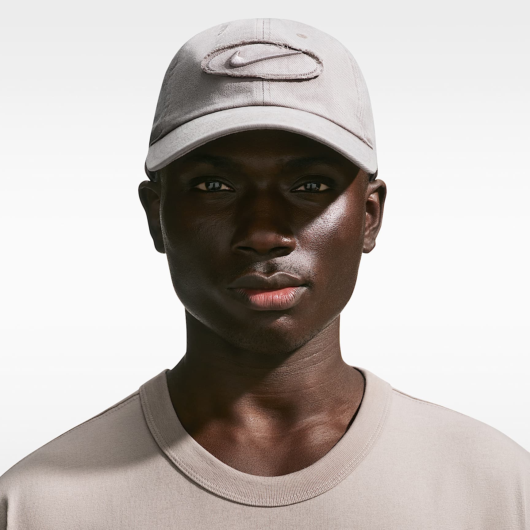 NIKE公式】ナイキ クラブ アンストラクチャード デニム パッチ